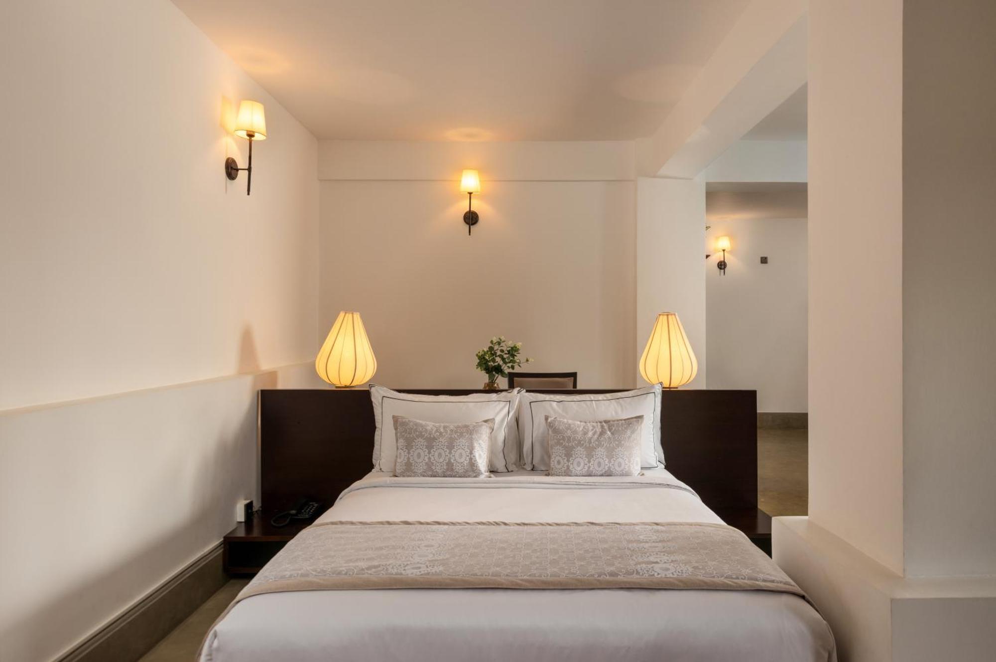The Grand Walawwa Hotel Пинавала Екстериор снимка