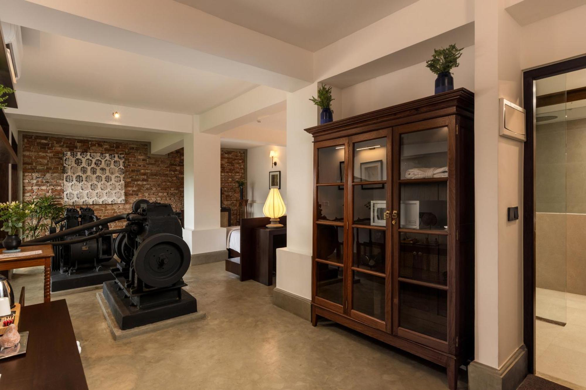 The Grand Walawwa Hotel Пинавала Екстериор снимка